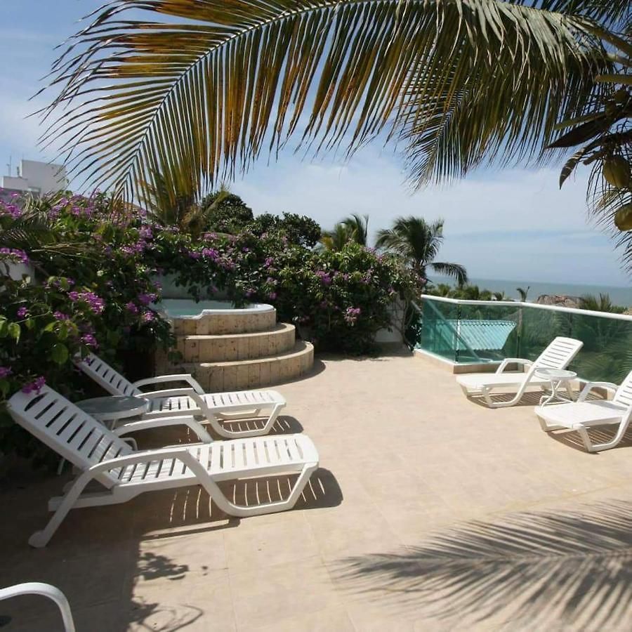 Guest house Room In House - Beautiful Beach House For 25 People Cartagena