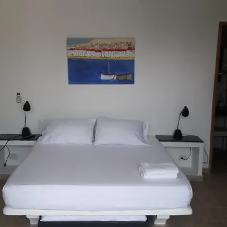 Guest house Room In House - Beautiful Beach House For 25 People Cartagena
